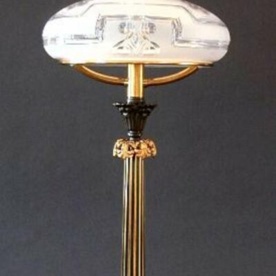 A Regency Sinumbra Lamp